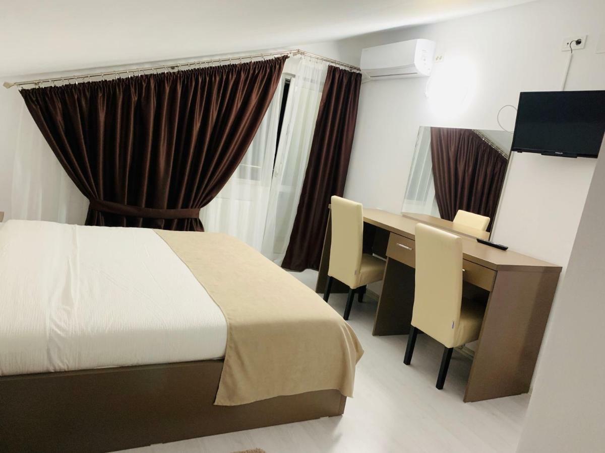 Fast Airport Accomodation Otopeni Exterior foto